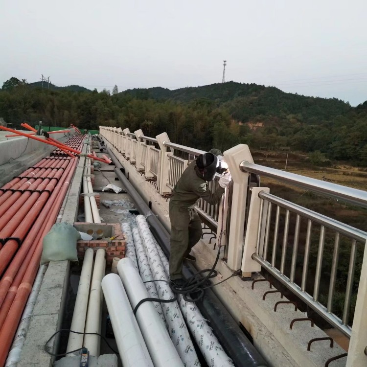 橋梁護欄