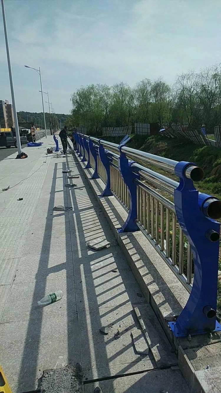 不銹鋼復合管護欄